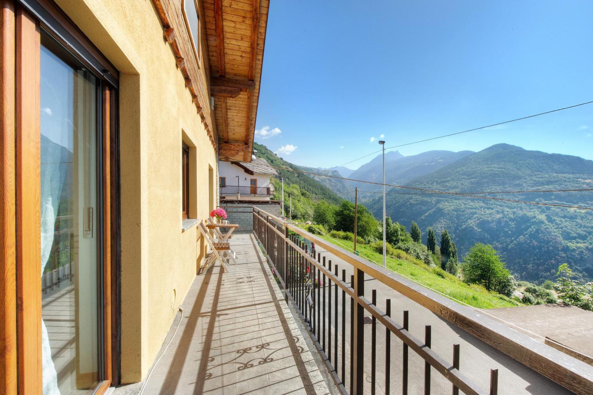 Il Piccolo Nido Apartment Aosta Bagian luar foto